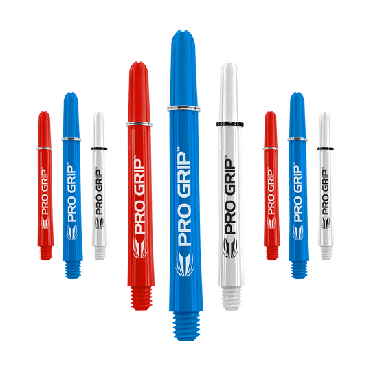 Target Pro Grip Shafts - 3 sady - červená modrá bílá Das Bild zeigt neun Dart-Shafts in den Farben Blau, Rot und Weiß. Auf jedem Shaft steht der Schriftzug "PRO GRIP" mit einem kleinen Logo darunter.