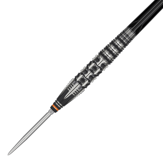 Ocelové šipky Target Japan Black Marque Dancing Duck GEN 4 Das Bild zeigt einen Target Japan Black Marque Dancing Duck GEN 4 Steeldart. Der Dart hat ein auffälliges, schwarz-silbernes Design mit markanten Rillen für besseren Halt.