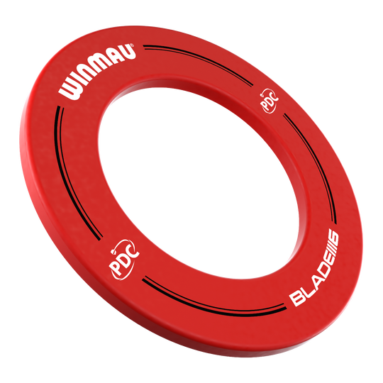 Kryt terče Winmau PDC - červený Das Bild zeigt einen roten Dartboard-Surround der Marke Winmau mit der Aufschrift „PDC“ und „BLADE 6“. Er wird verwendet, um die Wand rund um ein Dartboard vor Beschädigungen zu schützen.