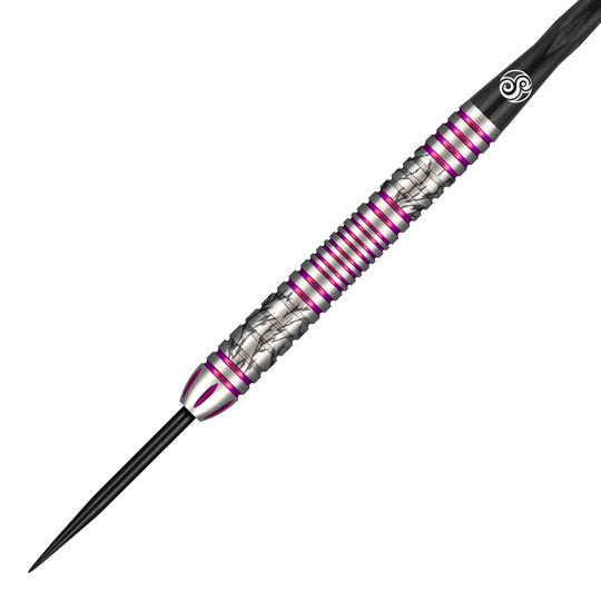 Das Bild zeigt einen Steeldart aus der Shot Pro Series Barora Hospodarska mit einem Gewicht von 23g. Der Dart ist silberfarben mit lila Akzenten und besitzt ein auffälliges, strukturiertes Design.