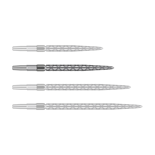 Zaměřte hroty šipek Swiss Diamond Pro Silver Points Auf dem Bild sind vier silberne Dartspitzen in einer Reihe zu sehen. Sie haben ein markantes Rautenmuster auf der Oberfläche.