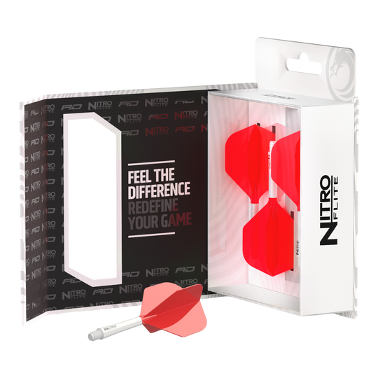 Zu sehen ist das Red Dragon Nitroflite Set mit weißen Schäften und No2 Flights in Rot. Dieses Zubehör ist für hochwertige Dart-Performance konzipiert.