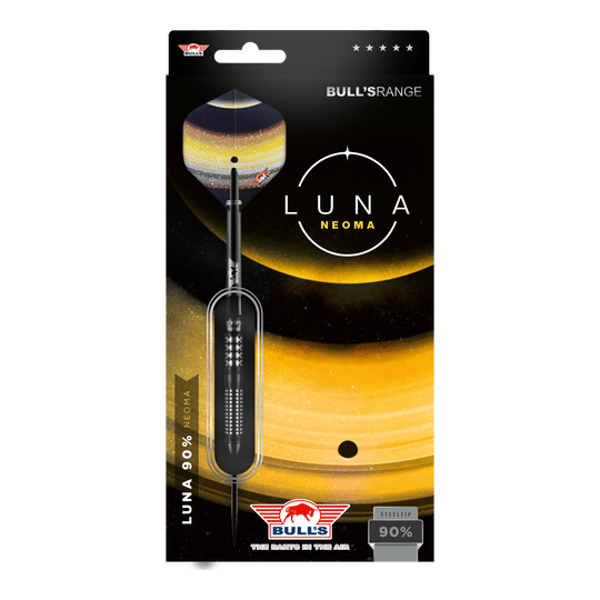 Ocelové šipky Bulls NL Luna Neoma Das Bild zeigt die Verpackung der Steeldarts "Bulls NL Luna Neoma". Die Verpackung ist in dunklen Farben mit gelben Akzenten gestaltet und hebt das Produkt sowie das Logo von Bulls hervor.