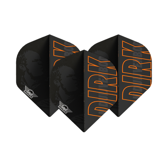 Bulls NL Player 100 Dirk Van Duijvenbode č. 2 standardní lety Das Bild zeigt schwarze Dartflights mit dem Namen "DIRK" in großen orangefarbenen Buchstaben. Auf den Flights ist außerdem das Logo von Bulls und ein Porträt im Hintergrund zu sehen.
