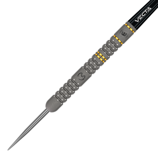 Ocelové šipky Winmau Michael Van Gerwen Evo-X Dies ist ein Winmau Michael Van Gerwen Evo-X Steeldart. Der Dartpfeil hat ein silbernes Barrel mit gelben Akzenten und einer schwarzen Spitze.