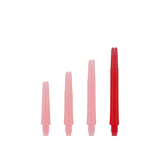 Das Bild zeigt vier rote, gerade Dart-Schäfte in unterschiedlichen Längen. Sie sind aufrecht und nebeneinander aufgereiht, ohne Kappen.