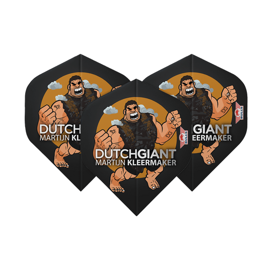 BU50922_Bulls_NL_Player_100_Martijn_Kleermaker_Cartoon_No2_Standard_Flights_1QTRJeFi0kbR9e Das Bild zeigt drei Dart-Flights mit einer Cartoonfigur und der Aufschrift "Dutch Giant Martijn Kleermaker". Die Flights sind schwarz mit einem orangenen Hintergrund und haben das Bulls-Logo.