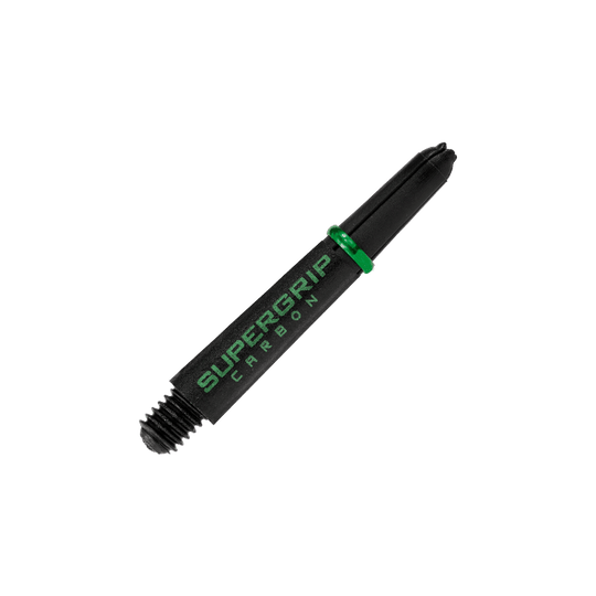 HR360_Harrows_Supergrip_Carbon_Shafts_Gr-n_33mm_2 Harrows Supergrip Carbon Shafts - Green werden dargestellt. Der Fokus liegt auf den Dartschäften selbst.