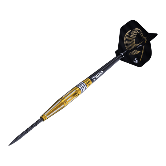Das Bild zeigt einen Bulls Stingray ST4 Steeldart. Der Dart hat ein goldfarbenes Barrel und schwarze Flights mit einem auffälligen Design.