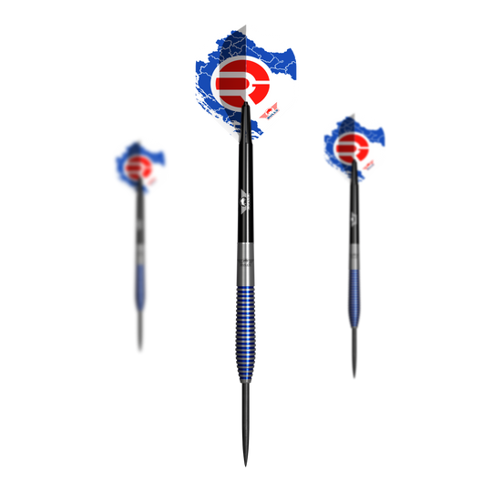 Ocelové šipky Bulls NL Romeo Grbavac - 23g Das Bild zeigt drei Steeldarts des Produkts "Bulls NL Romeo Grbavac Steeldarts - 23g". Die Darts haben blaue, silberne und schwarze Akzente sowie Flights mit einem roten und blauen Muster.