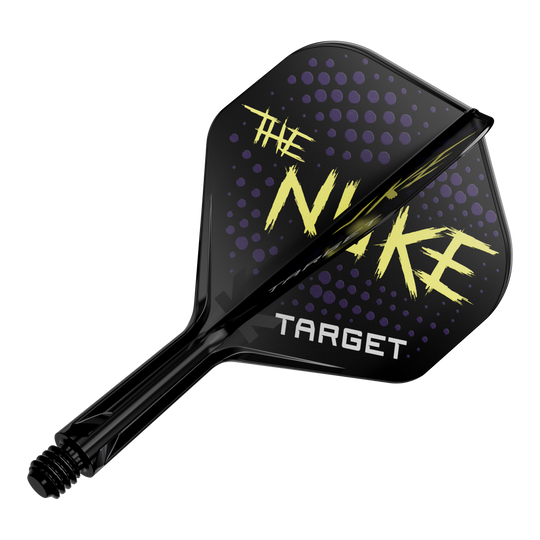 Standardní letový systém Target K-Flex Luke Littler Black No2 Auf dem Bild ist ein schwarzes Dart-Flight mit dem Schriftzug "THE NUKE" und "TARGET" zu sehen. Das Design zeigt außerdem lila Punkte im Hintergrund.