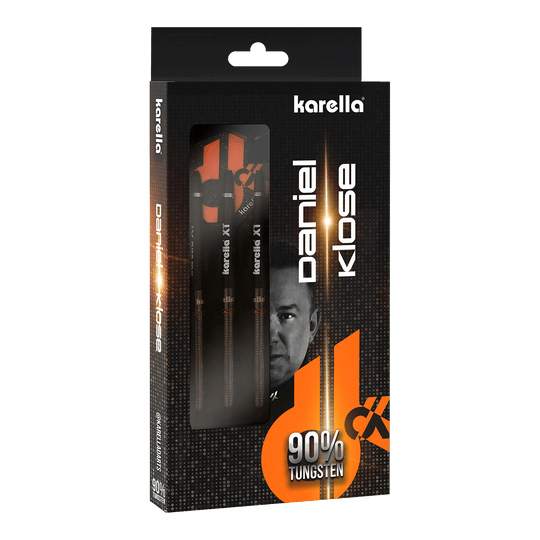 Ocelové šipky Karella Daniel Klose Die Verpackung zeigt die Karella Daniel Klose Steeldarts. Die Darts bestehen zu 90% aus Wolfram.