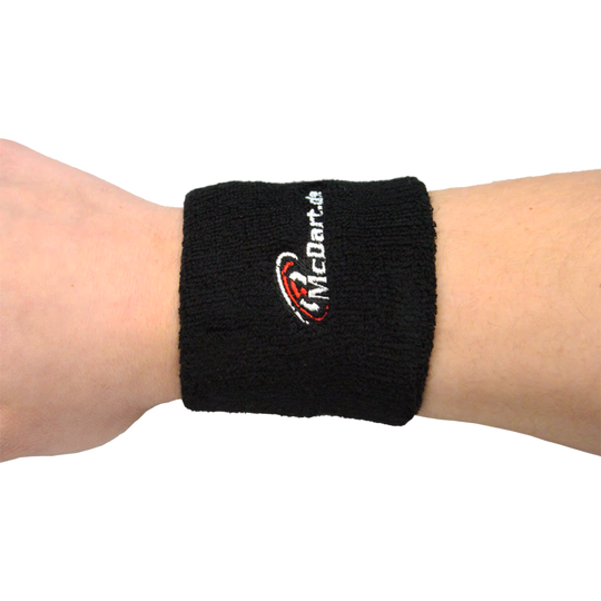 McDart Schweißband Das Bild zeigt ein Produkt mit dem Dateinamen 635_McDart_Schweiband_2. Es handelt sich vermutlich um ein Schweißband von McDart.
