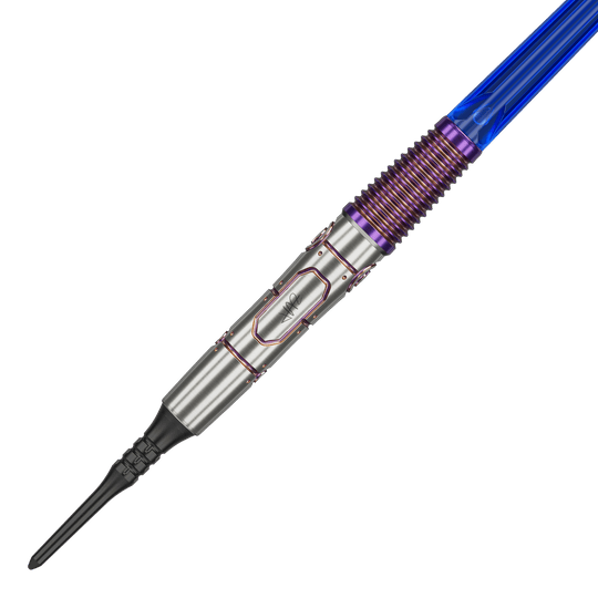 Měkké šipky Target Japan Haruki Muramatsu Rising Sun GEN9 2BA - 21,5g Das Bild zeigt den Target Japan Haruki Muramatsu Rising Sun GEN9 2BA Softdart mit einem Gewicht von 21,5g. Der Dart hat ein silbernes Barrel mit lilafarbenen und blauen Akzenten.