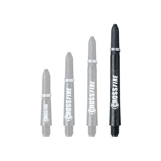 Das Bild zeigt vier unterschiedlich lange RedDragon Crossfire Carbon Fibre Shafts. Sie sind schwarz und tragen den weißen Schriftzug "CROSSFIRE".