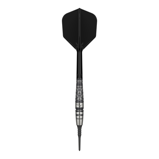 Das Bild zeigt einen Softdart mit schwarzer Flight und silbernem Griff. Es handelt sich um das Modell "Target Japan Black Marque PW 2 Softdarts - 18g".