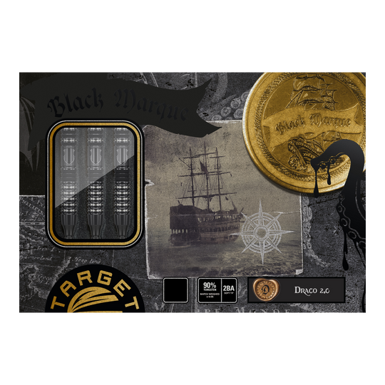 Die Abbildung zeigt die Verpackung der "Target Japan Black Marque Draco GEN2 Softdarts - 20g". Auf der Schachtel sind drei schwarze Darts, ein goldener Münzaufdruck, ein Segelschiff und verschiedene dekorative Elemente zu sehen.