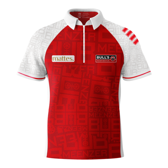 Tričko Bulls Niko Springer Meenzer Bub s potiskem Das Bild zeigt das Bulls Niko Springer Meenzer Bub Dartshirt. Das Shirt ist rot-weiß mit verschiedenen Logos auf der Vorderseite.