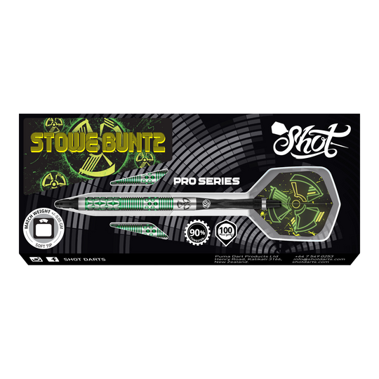 Šipky Shot Pro-Series Stowe Buntz 2 měkké - 21g Das Bild zeigt die Verpackung der "Shot Pro-Series Stowe Buntz 2 Softdarts - 21g". Auf der Verpackung sind die Dartpfeile mit grünem und schwarzem Design sowie das Shot-Logo abgebildet.