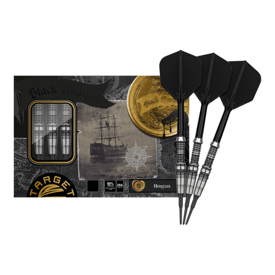 Měkké šipky Target Japan Black Marque Heracles - 18g Das Bild zeigt das Produkt "Target Japan Black Marque Heracles Softdarts - 18g" mit drei schwarzen Softdarts. Die Verpackung ist mit maritimen Motiven und goldenen Details gestaltet.