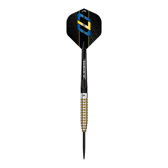 Dies ist ein Steeldart mit schwarzer und goldener PVD-Beschichtung. Das Design zeigt gezielte Rillen am Barrel und bunte Details auf dem Flight.