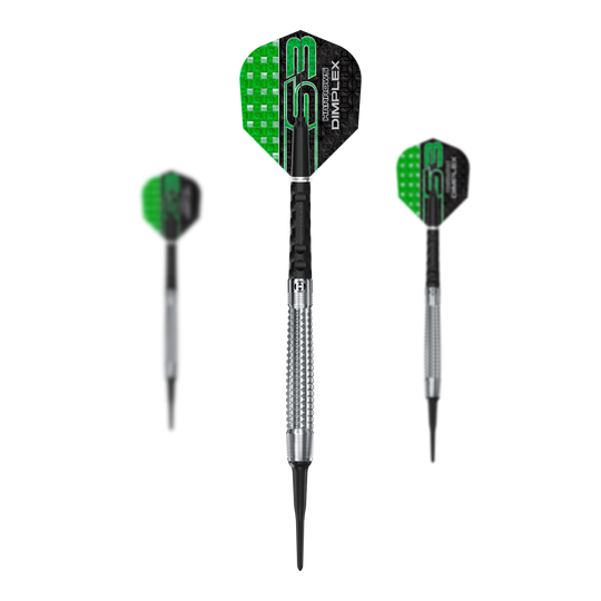 Šipky Harrows Dimplex S3 Tapered Soft Das Bild zeigt drei Softdarts mit silbernen Spitzen und grün-schwarzen Flights. Auf den Flights steht der Produktname "Harrows Dimplex S3".