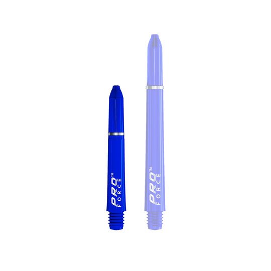 7011_104_Winmau_Pro-Force_Shafts_Blau_35mm_1kwITQVyXnNPUY Das Bild zeigt zwei blaue Dartschäfte des Modells "Winmau Pro-Force Shafts". Auf den Schäften steht in weißer Schrift "PRO FORCE".