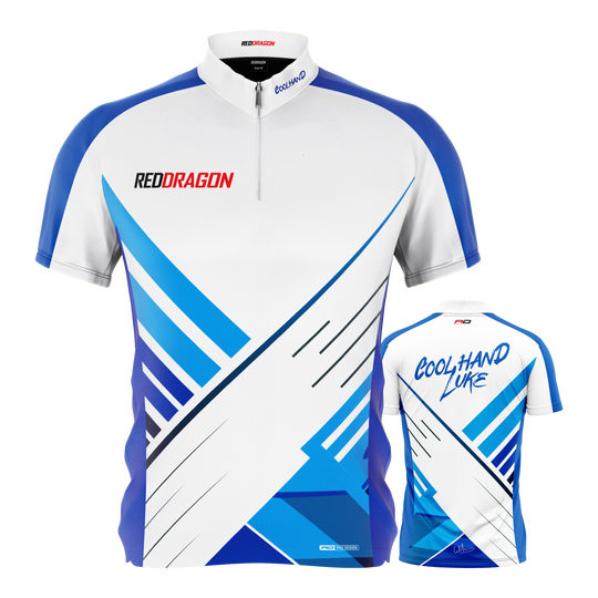 Tričko Red Dragon Luke Humphries s limitovanou edicí šiltovek Dieses Bild zeigt das Red Dragon Luke Humphries Limited Edition Dartshirt. Es ist ein limitiertes Darttrikot, inspiriert von Luke Humphries.